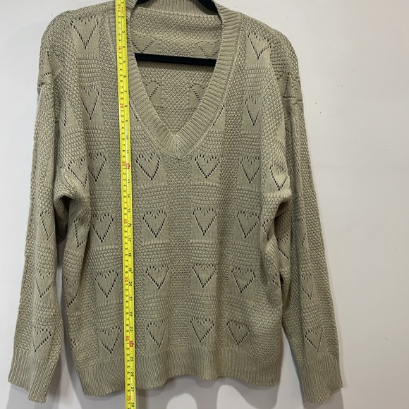 💓Heart Sweater - Picture 3 of 6